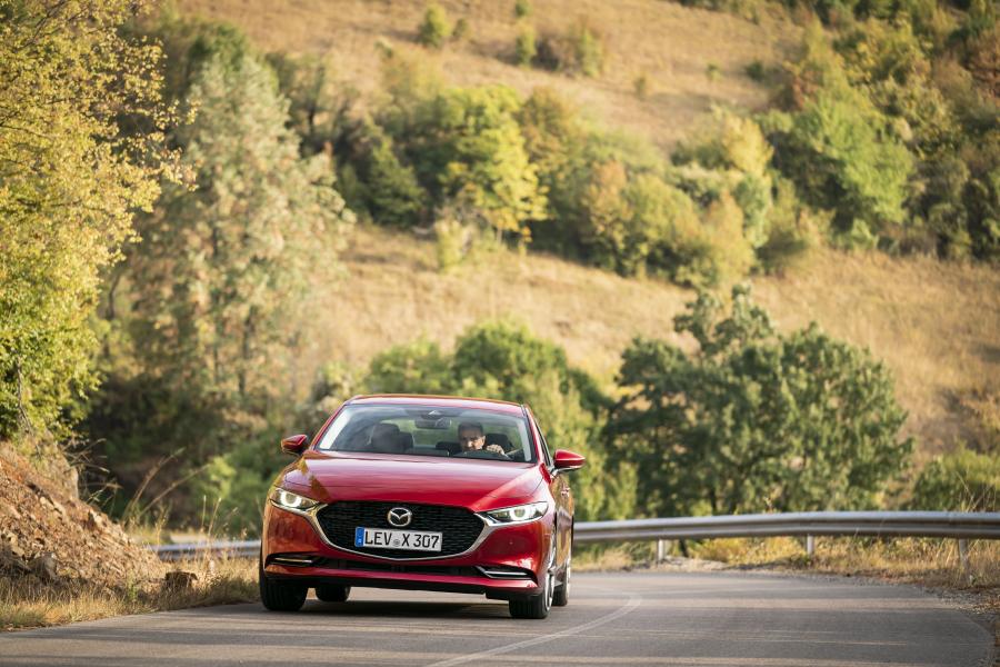  Mazda3 Skyactiv-X Sedan (BP) 2019 года  (WW) (фото 26 из 37)